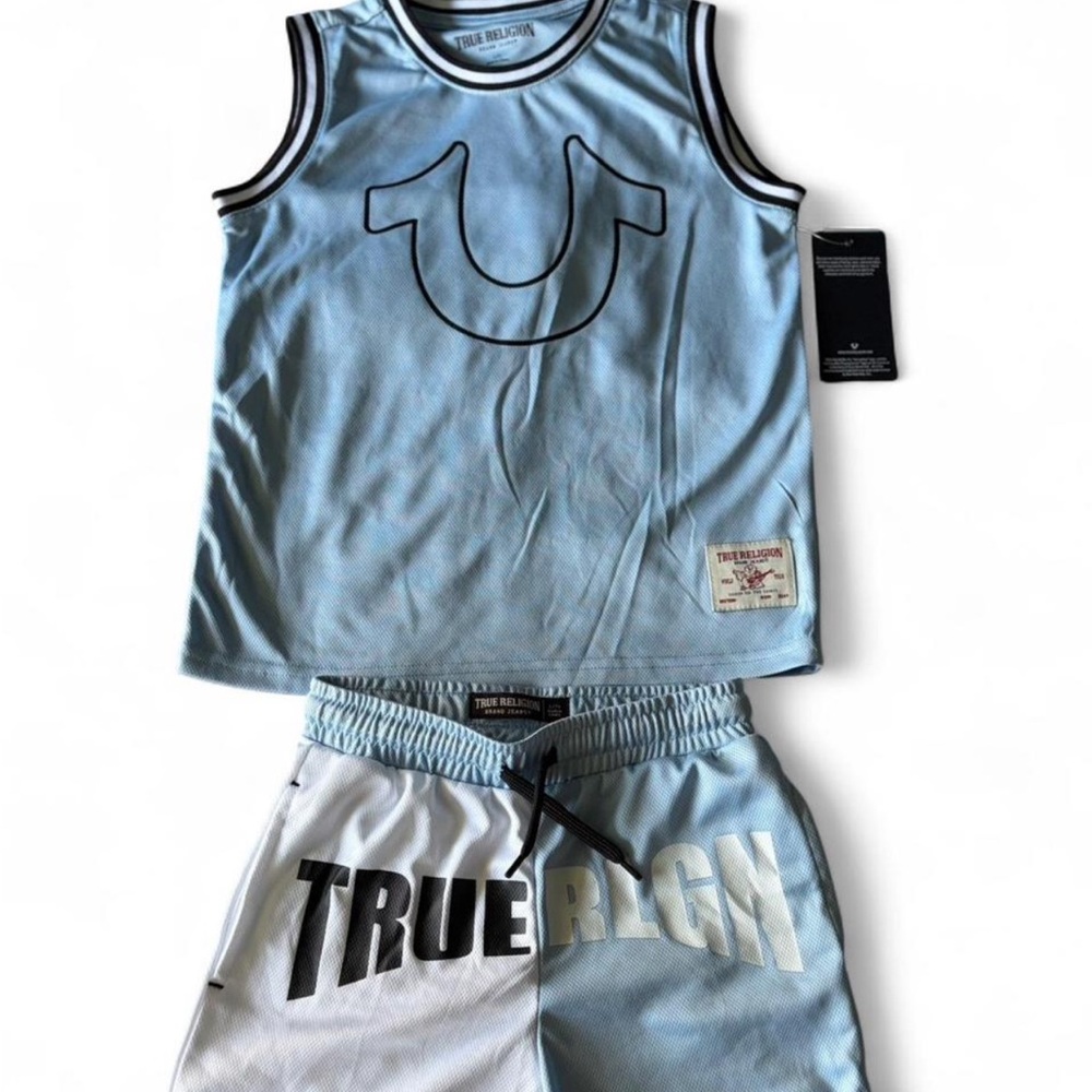 NWT 🆕 $59 True Religion white and blue basketball set Size 7 #basketball #summer